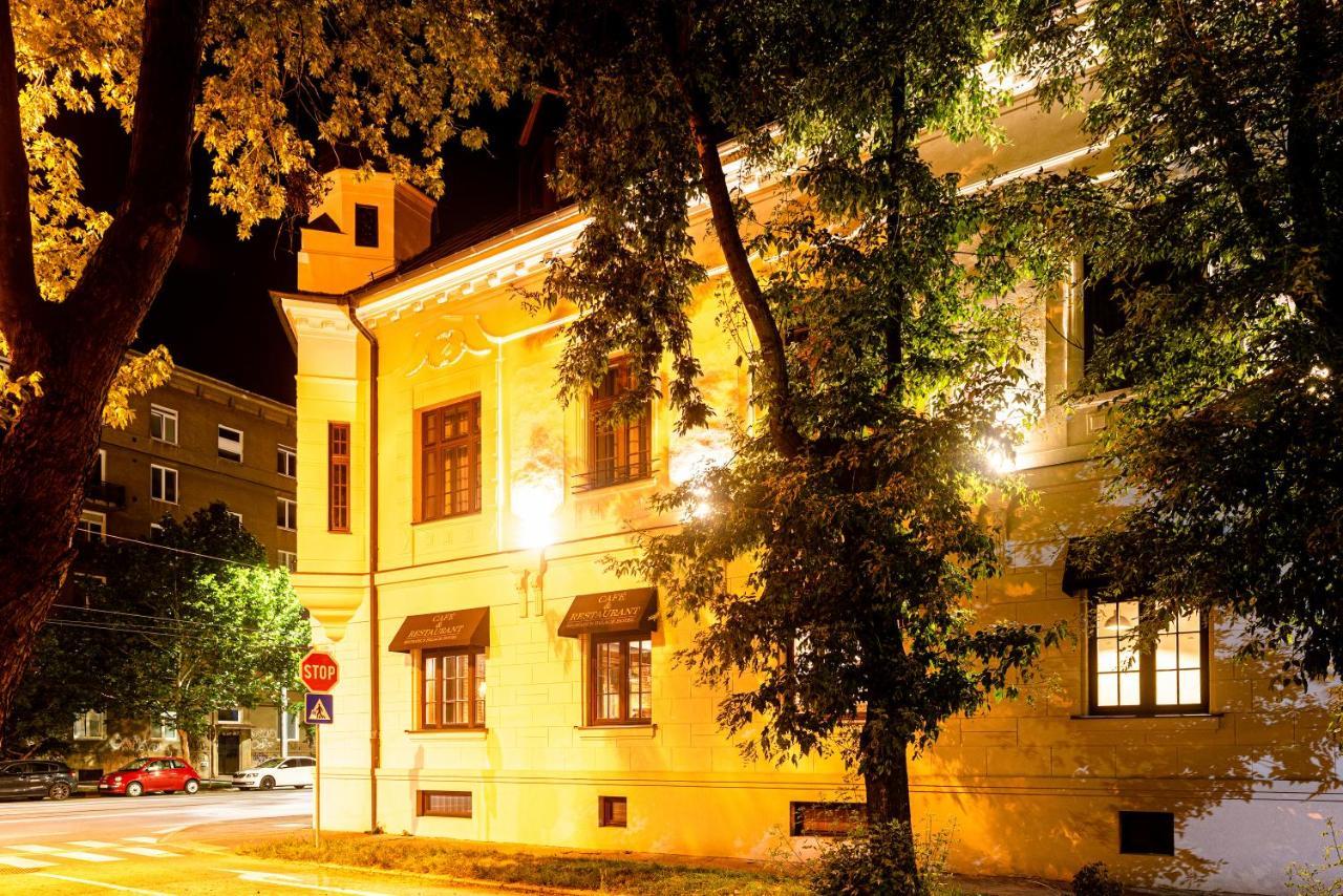 Hotel Michael'S Palace Kosice Exterior photo